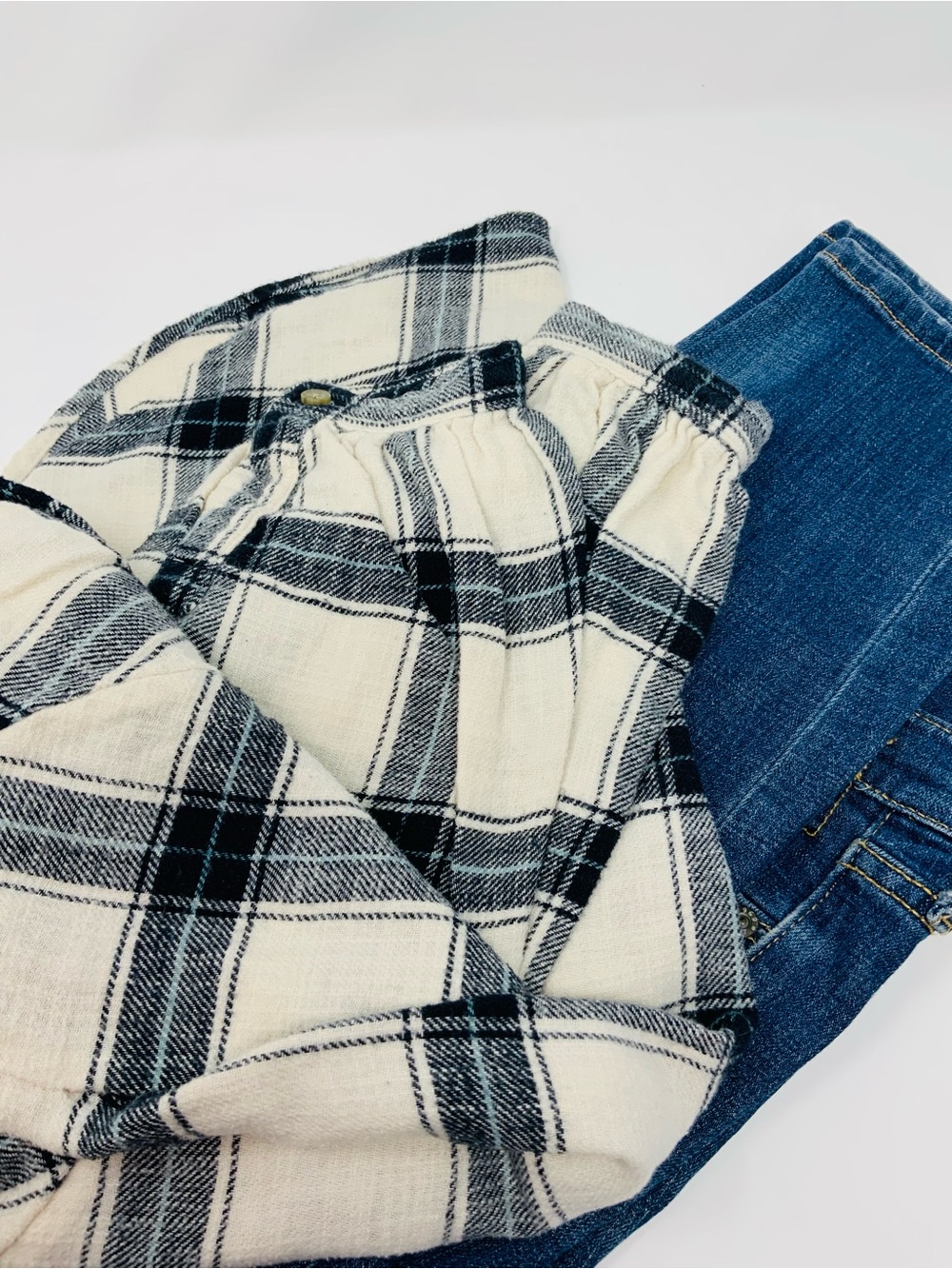 American Eagle Outfitters Soft Cotton Black & White Plaid Button Up Shirt